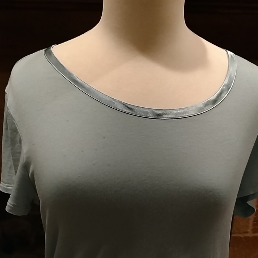 Shirt - Picture 2 of 2